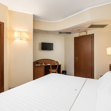 Welcome Hotel レニャーノ エクステリア 写真