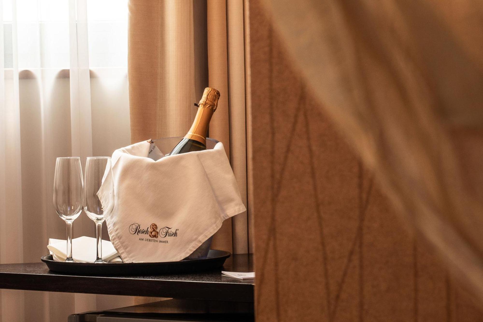 Welcome Hotel レニャーノ エクステリア 写真