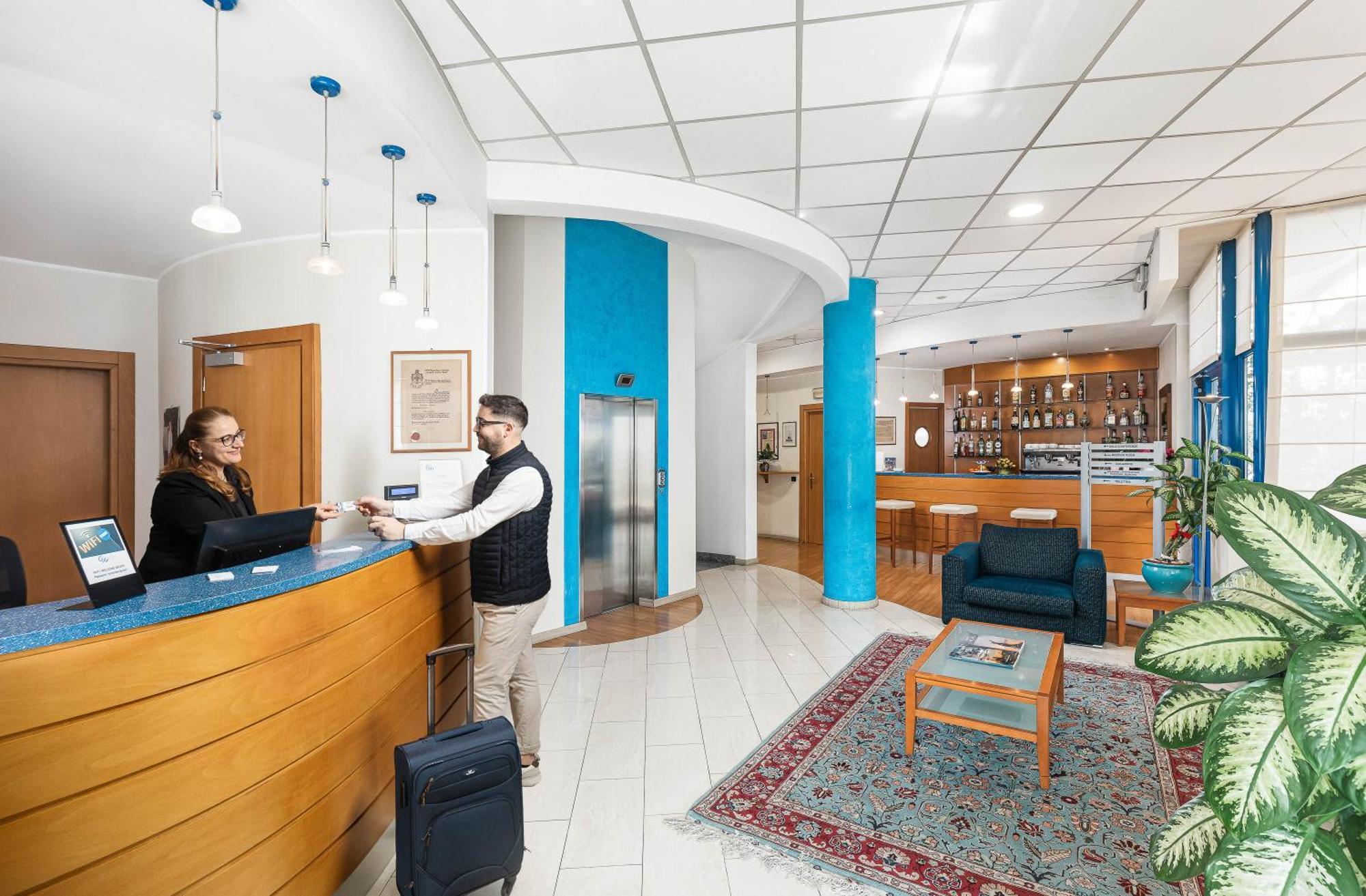 Welcome Hotel レニャーノ エクステリア 写真
